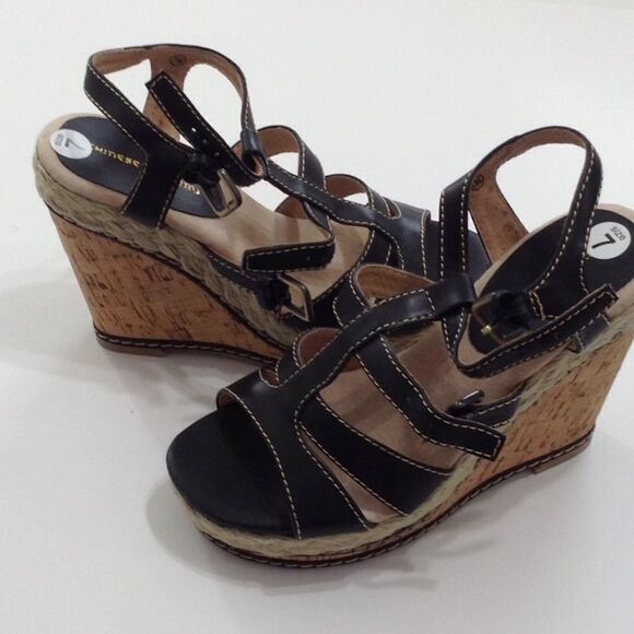 Chinese Laundry Strappy Wedge Sandals NWOT Size 7 - Picture 7 of 8